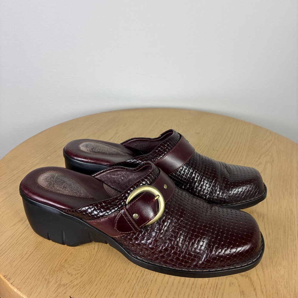 Clarks Woven Leather Wedge Clogs Mules Womens 8.5 Retro 90s Fall Comfort Western
